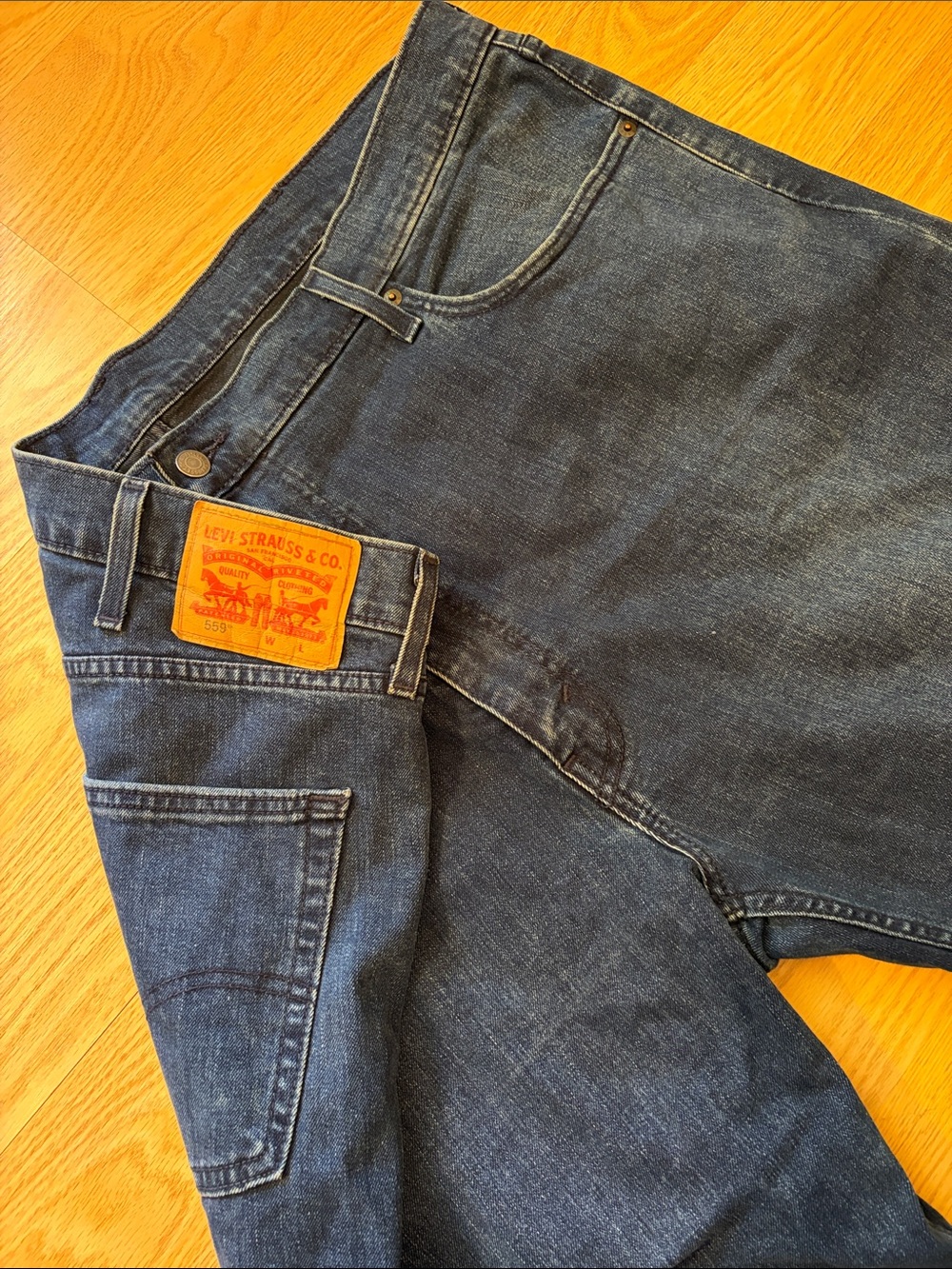 Levi's 559 Relaxed Straight Fit Jeans Dark Wash Men’s. Size 46x32